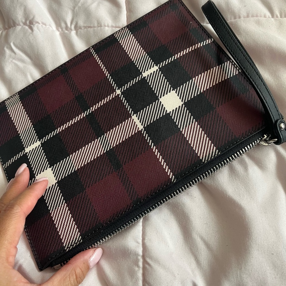 Authentic Michael Kors Wristlet